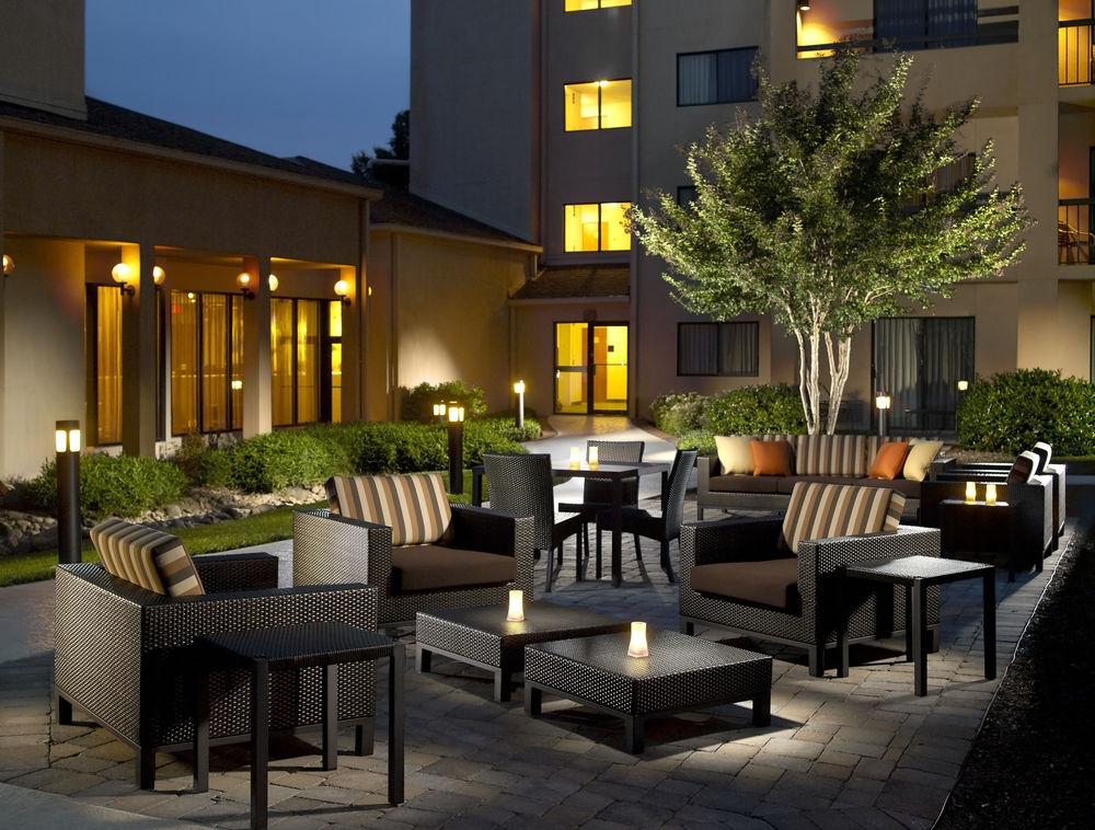 Courtyard By Marriott Nashville Airport Exterior photo