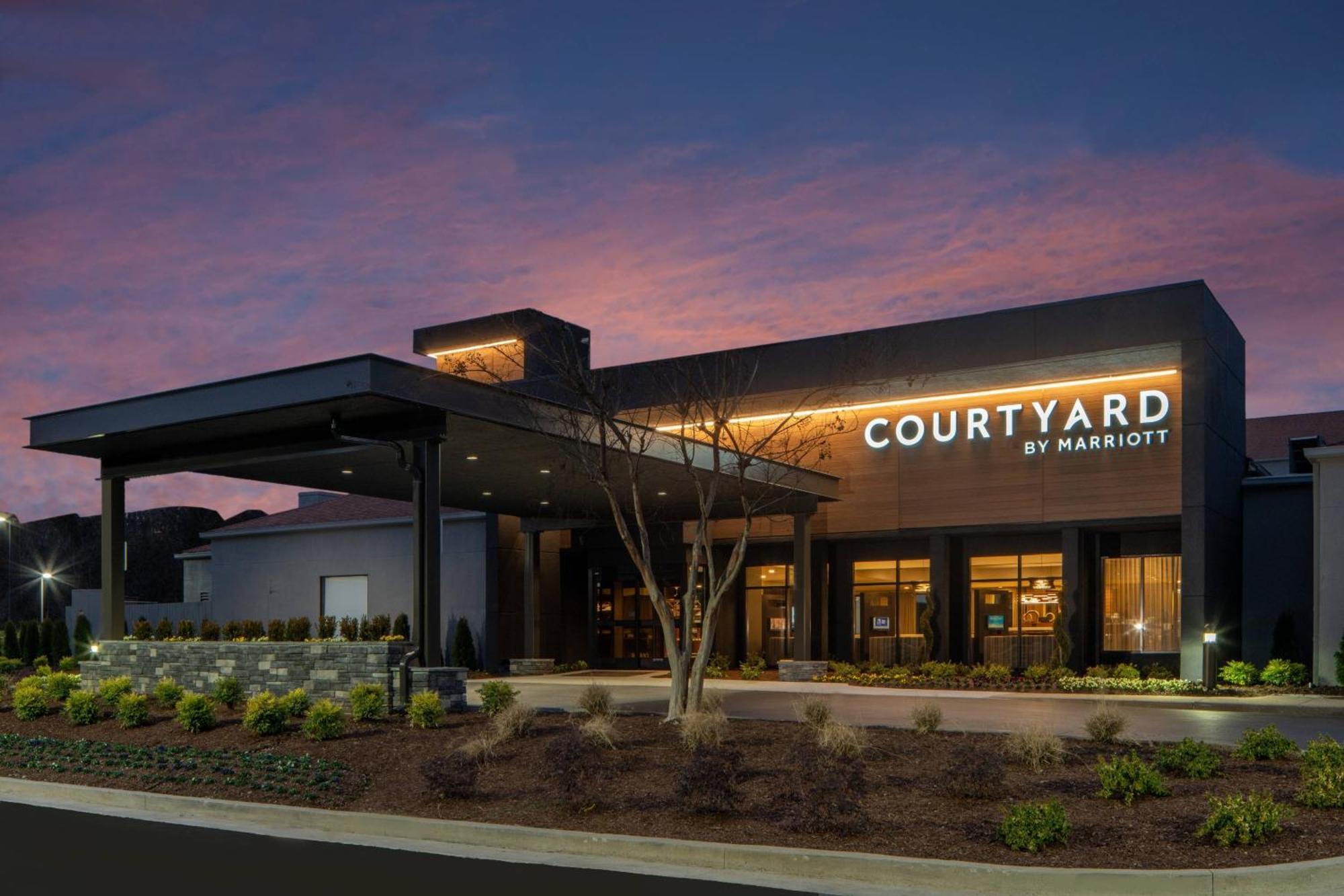 Courtyard By Marriott Nashville Airport Exterior photo